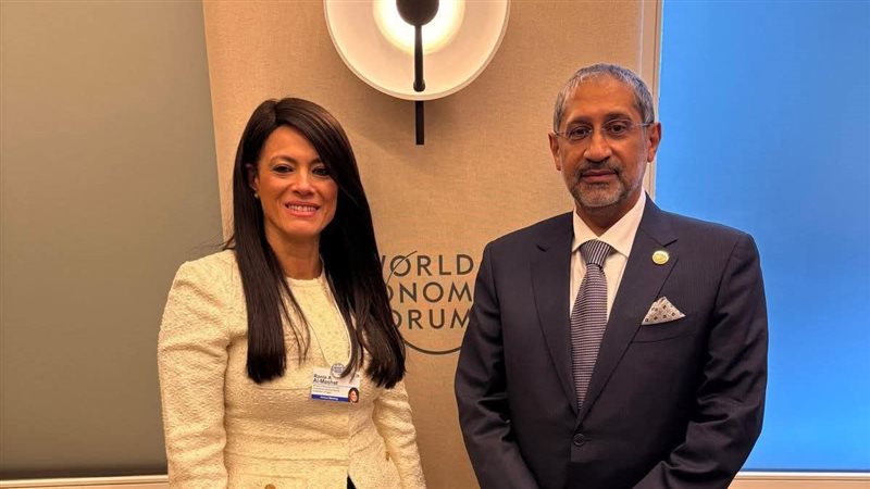 المشاط ورئيس المصرف