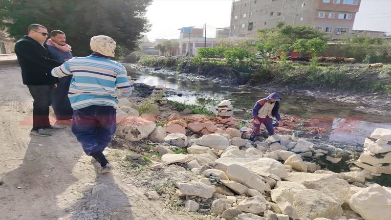 تبطين الترع 