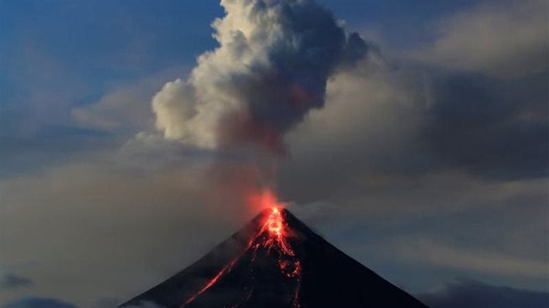 قمة بركان مايون