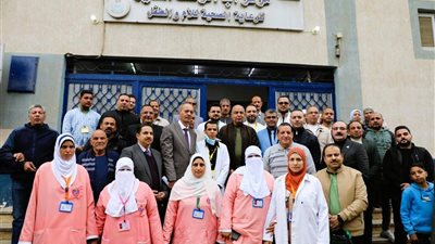 خلال جولة ميدانية محافظ المنيا يتابع المشروعات الصحية بمغاغة 