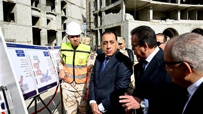 رئيس الوزراء يتفقد مشروع إنشاء مستشفى هليوبوليس الجديدة