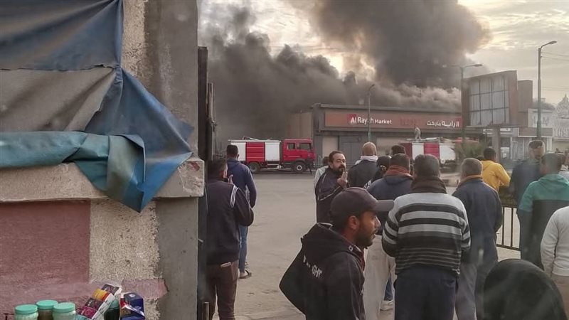 إخماد حريق بكافيه