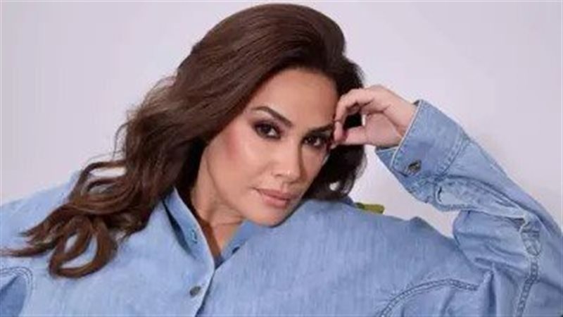  الفنانة هند صبري