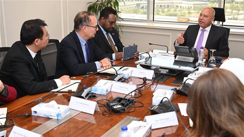 اجتماع وزير الصناعة