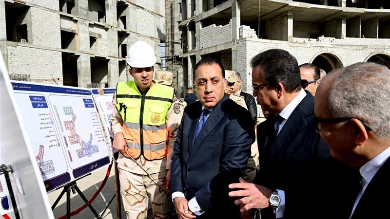 رئيس الوزراء يتفقد