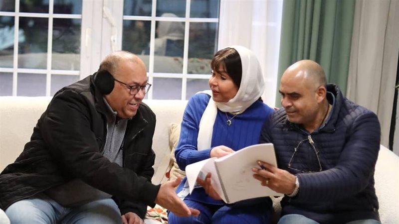 ابطال المسلسل اثناء