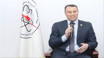 رئيس هيئة المحطات النووية يتابع مع مسؤول روسي تطورات الأعمال بالمشروع القومي 