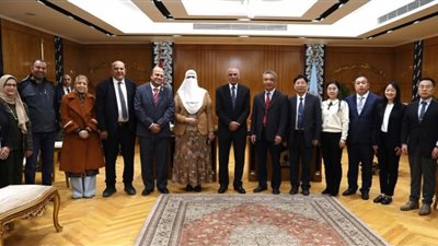 تعاون بين القومي للبحوث وجامعة زيجيانج الصينية للاستفادة من المخلفات الزراعية 