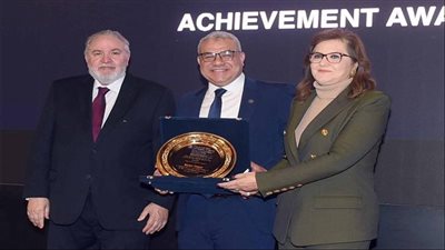 مركز كمال أدهم للصحافة التليفزيونية والرقمية يكرم الإعلامي الكبير سمير عمر 