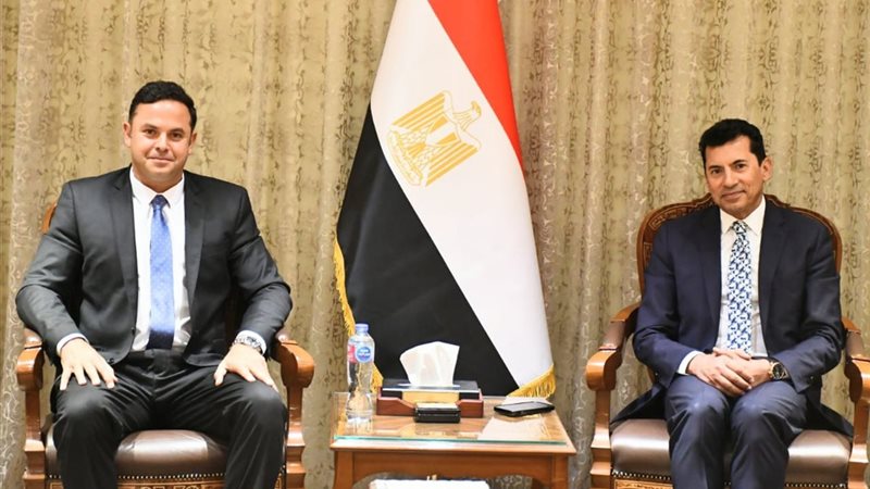 د.أشرف صبحى وحبش