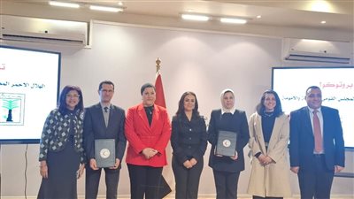 الطفولة والأمومة يوقع بروتوكول تعاون مع الهلال الأحمر بحضور وزيرة التضامن