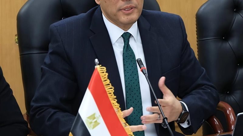 محافظ الجيزة 