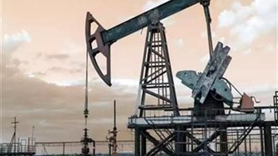 خبير اقتصادي أمريكي: واشنطن غير قادرة على تثبيت أسعار النفط عند 50 دولارًا 