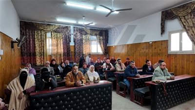 استمرار فعاليات ندوة 