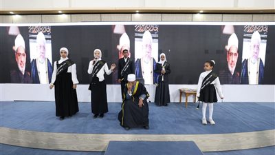 عروض مسرحية ونماذج محاكاة تكريمًا للدكتور أحمد عمر هاشم بمعرض الكتاب 