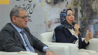 خبيرة شؤون مصرفية بمعرض الكتاب: قريبًا.. لن نحتاج إلى ماكينات الـ