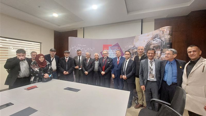 الأدباء والكتاب العرب