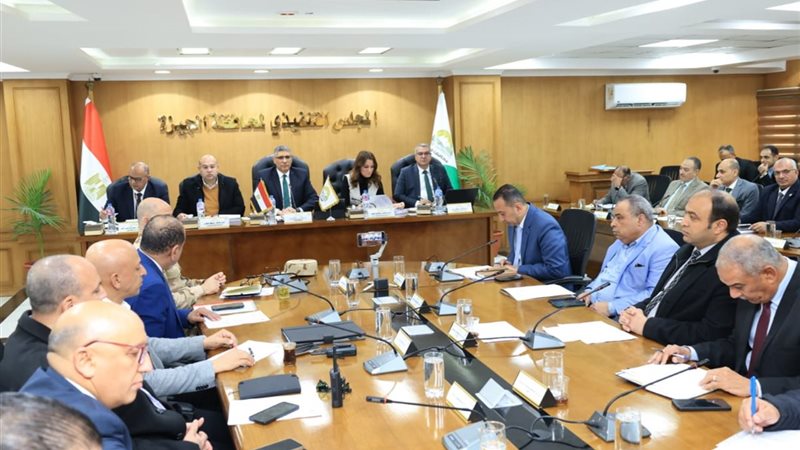 محافظ الجيزة خلال