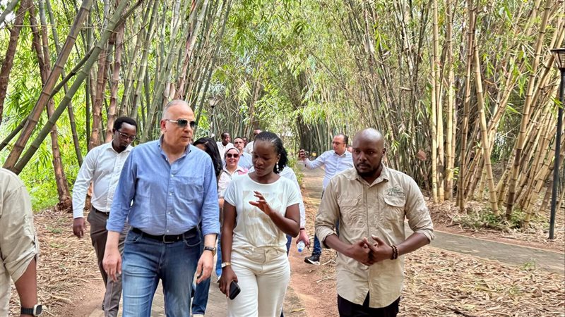 جانب من الزيارة