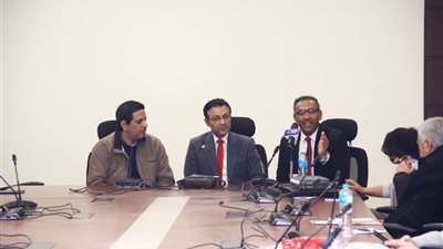 نقاد بمعرض الكتاب: 