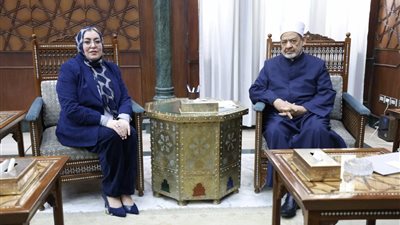 شيخ الأزهر: الإسلام كرَّم المرأة وصان كرامتها وكفل لها حقوقها كاملة