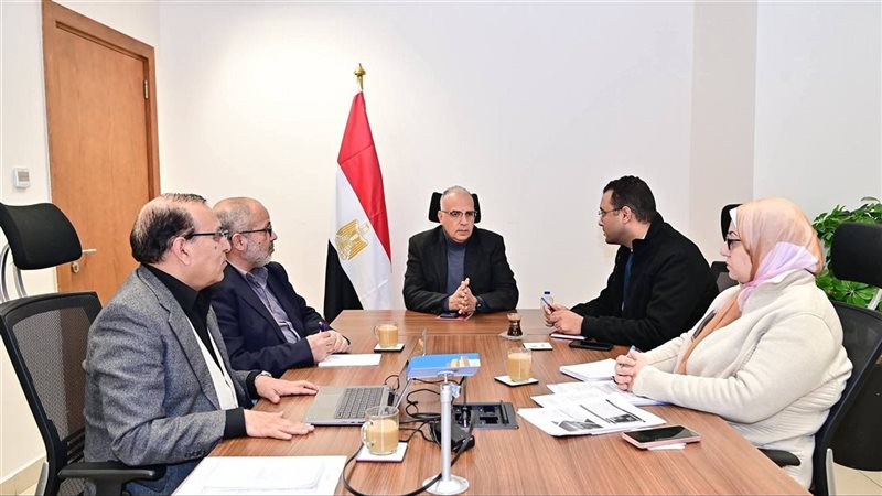 اجتماع وزير الري