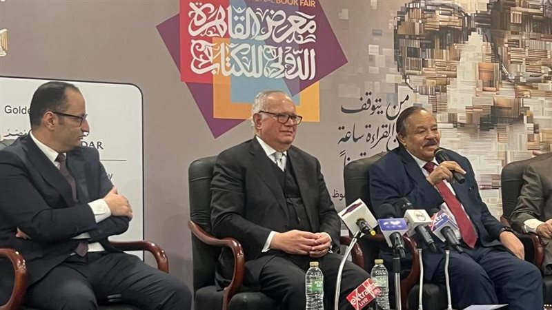 ندوة كتاب أحمد إمبابي