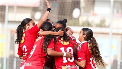 كرة القدم النسائية 