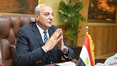 محافظ الغربية يناقش مع ممثلى السلاسل التجارية الاستعدادات لرمضان