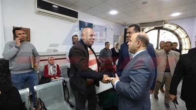 محافظ كفرالشيخ يتابع انتظام العمل بالمركز التكنولوجي بفوه