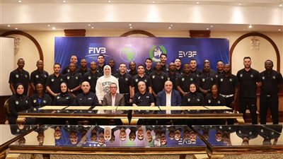 وزير الرياضة يكرم منتخب اليد مواليد 2008 بعد التتويج بفضية بطولة العالم