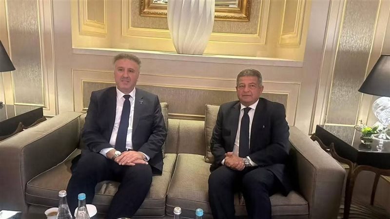 علي هامش المنتدى