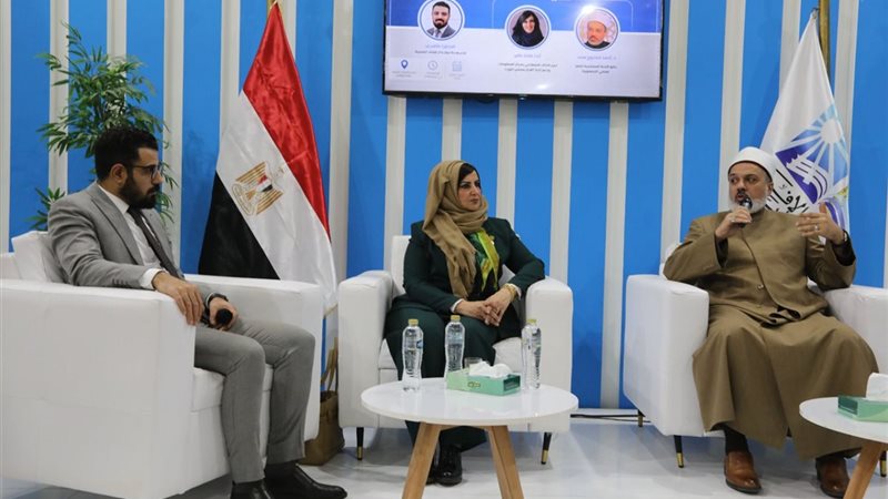 جانب من الندوة 