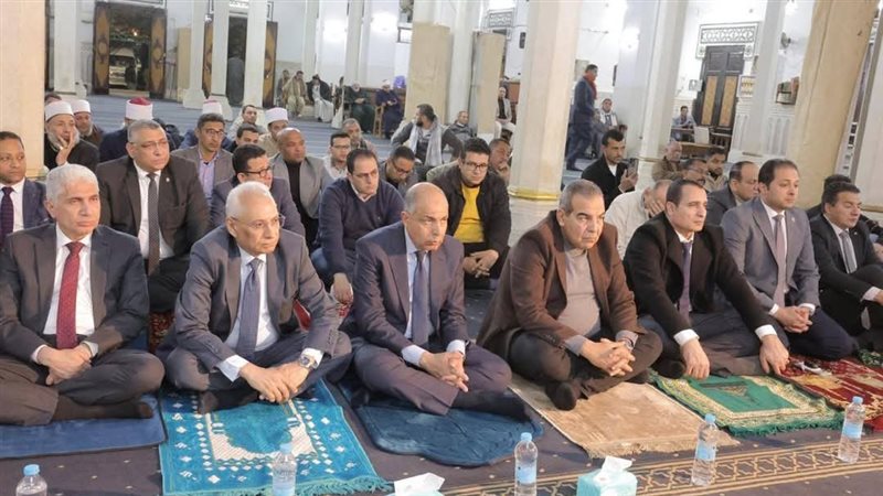 محافظ المنيا خلال