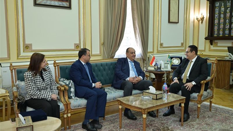 رئيس جامعة القاهرة