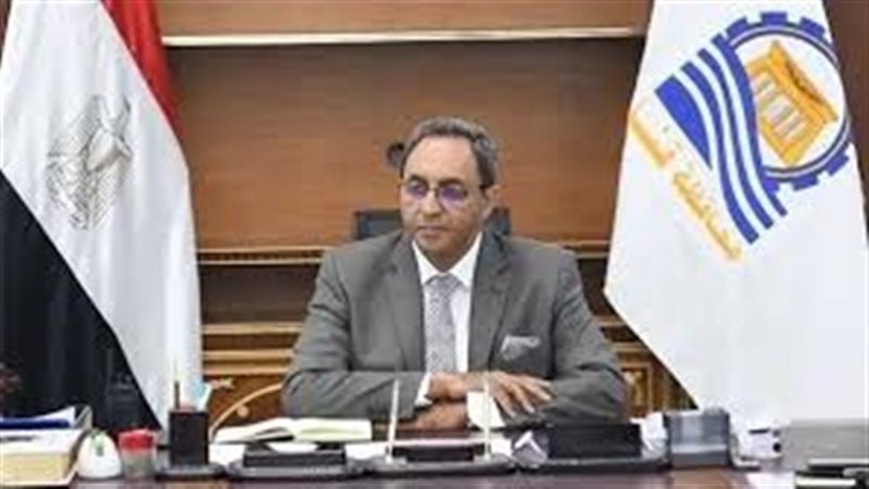 محافظ قنا الدكتور