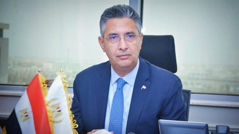  الدكتور شريف فاروق