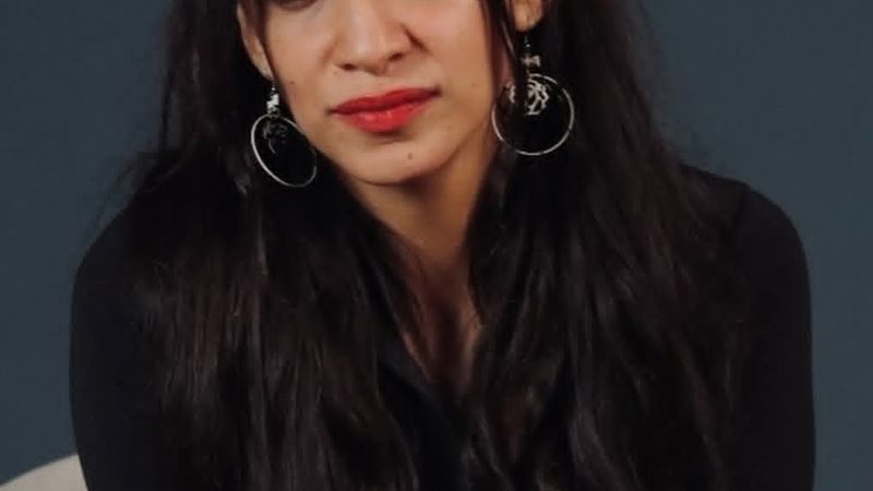 الفنانة روان الغابة