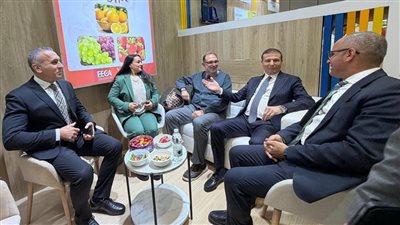 وزير الزراعة ورئيس سلامة الغذاء يفتتحان الجناح المصري بمعرض فروت لوجيستيكا