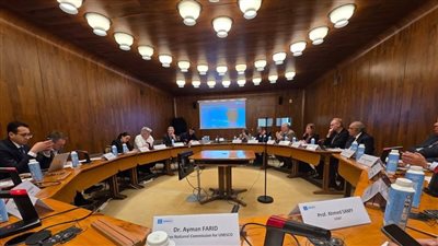 التعليم العالي يعقد اجتماعًا مع الجامعة الدولية للعلوم والتكنولوجيا واليونسكو