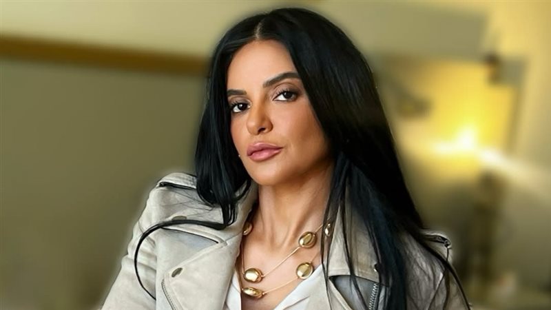 الفنانة مروة الأزلي 