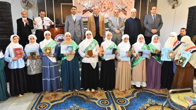 محافظ أسيوط يكرم الفائزين في مسابقة 