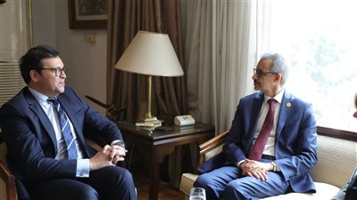وزير الثقافة يلتقي مدير منظمة 