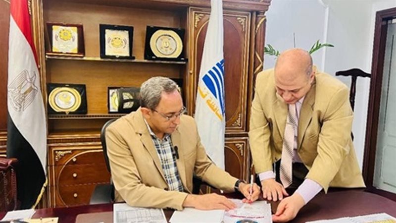 محافظ قنا الدكتور