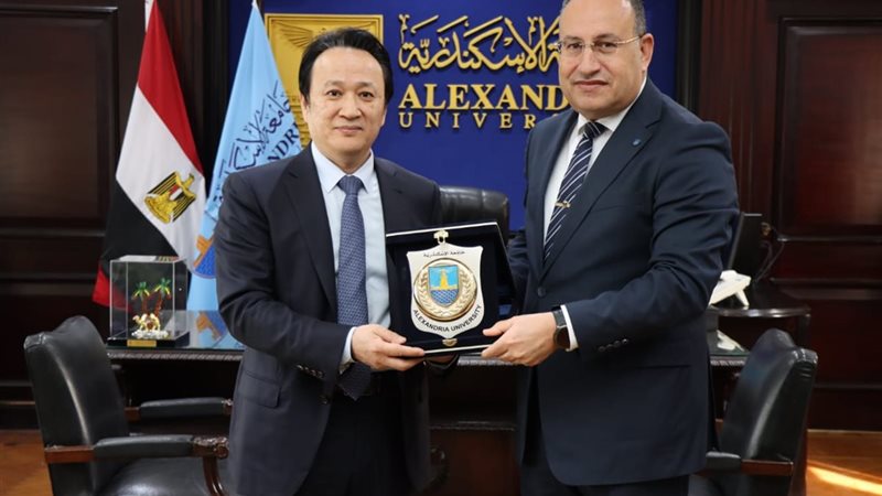 رئيس جامعة الإسكندرية