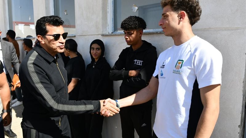 د.أشرف صبحى 