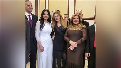 بالصور.. مذيعة ماسبيرو تحتفل بعقد قرانها وسط نجوم الفن