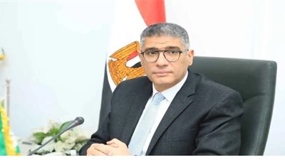 محافظ الجيزة: رفع 1200 طن مخلفات هدم من المنطقة الأثرية بالهرم 