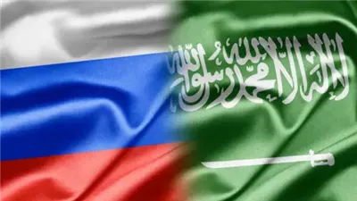 موسكو والرياض تبحثان تعزيز الشراكة الصناعية والاستثمارية على هامش 