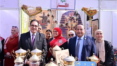 معارض فنية وحفلات استقبال في الأسبوع الأول للفصل الدراسي الثاني بجامعة القاهرة